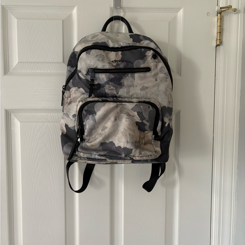 Tumi Black And Gray Patterned Backpack - image 7